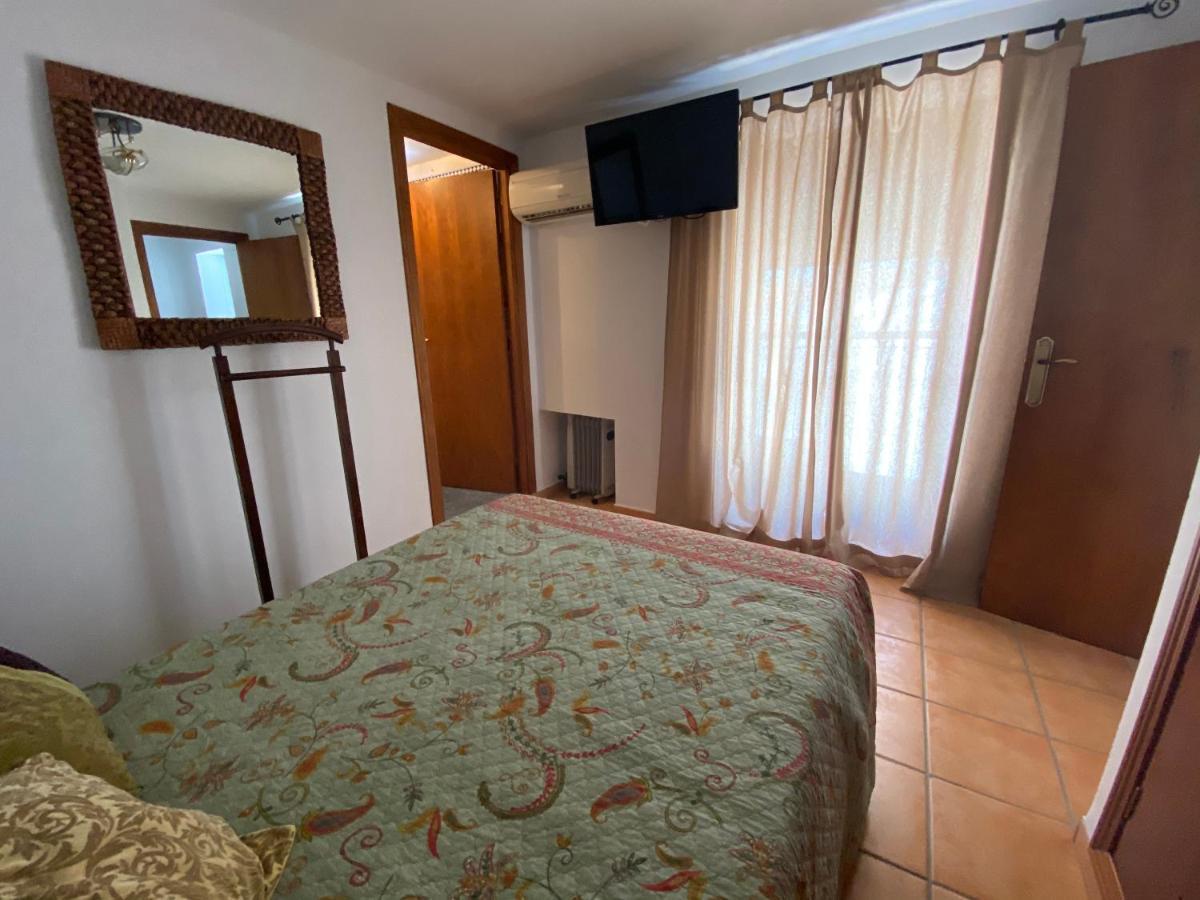 カサジャ・デ・ラ・シエラApartamento Rural Casa Monteアパートメント エクステリア 写真